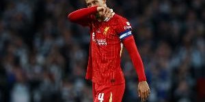 LEYU电竞-范迪克：每个人都想处于我们的位置，球队需要保持一直以来的心态